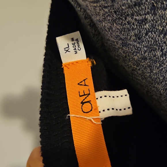 One A high low Mixed Media lightweight sweater - Picture 6 of 8